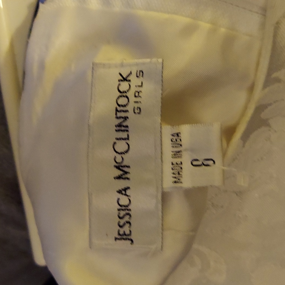 Jessica McClintock, size 8, color egg shell